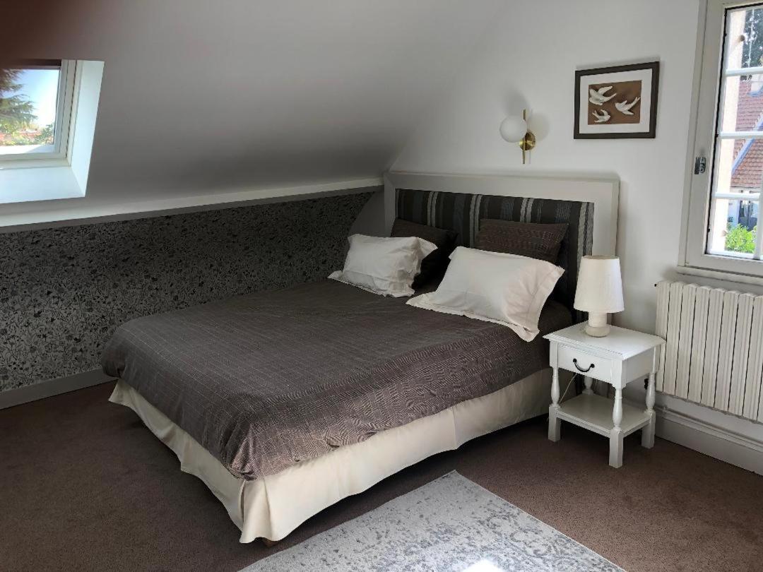 Le Clos Fleuri - Chambres D'Hotes 翁赞 外观 照片
