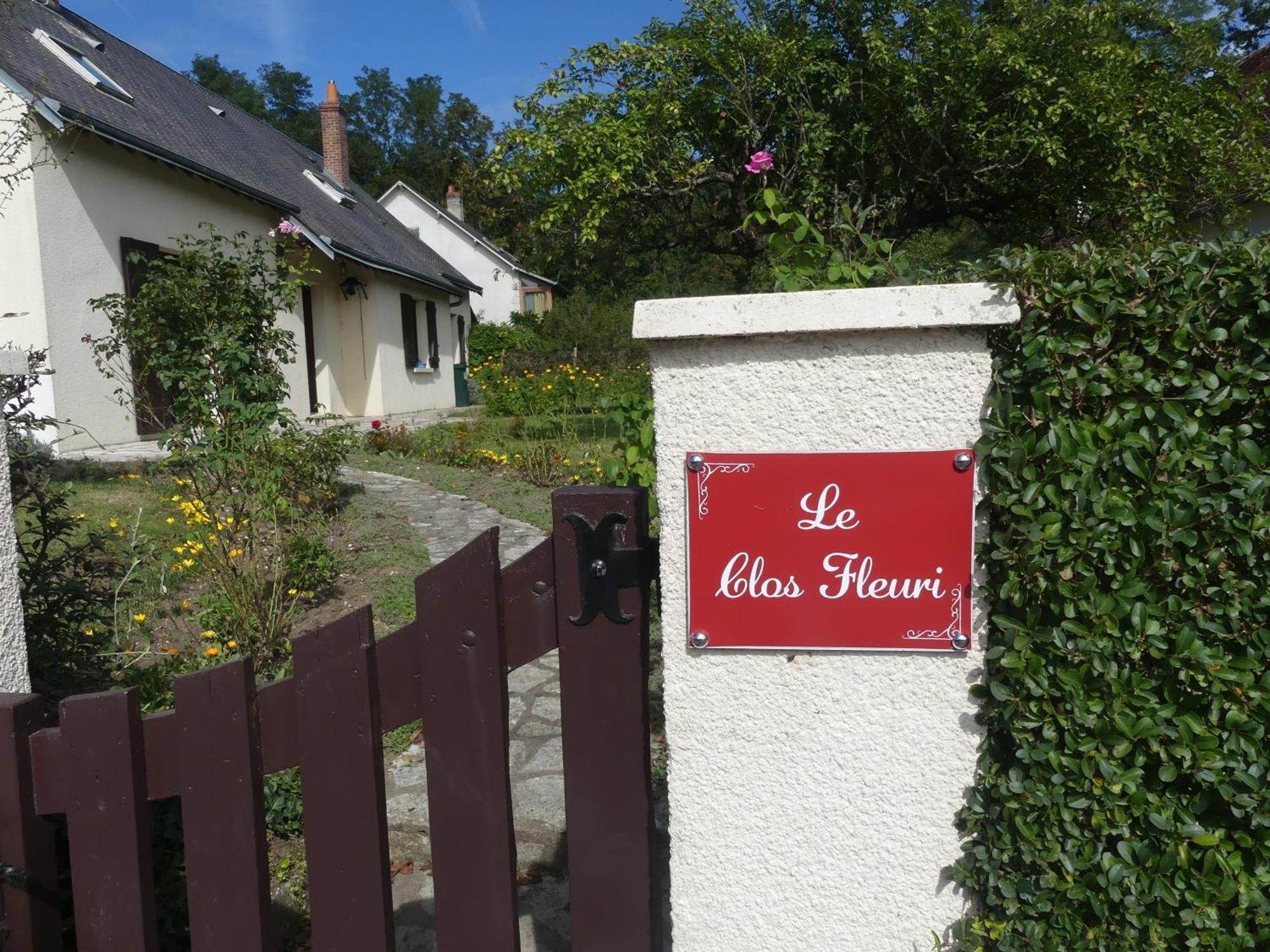 Le Clos Fleuri - Chambres D'Hotes 翁赞 外观 照片